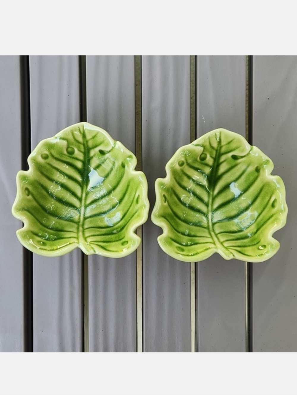 Monterey Collection Leaf-Shaped Ceramic Bowls Green Small Set Of 2
